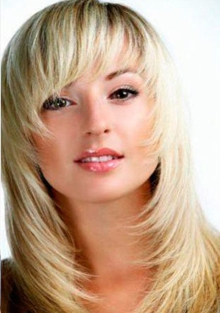 Стрижки дебют (52 фото): жіночі зачіски на довге і коротке волосся, тонкощі техніки їх виконання. Як виглядають стрижка на хвилястих волоссі?