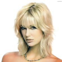 Стрижки дебют (52 фото): жіночі зачіски на довге і коротке волосся, тонкощі техніки їх виконання. Як виглядають стрижка на хвилястих волоссі?