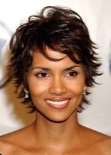 Стрижки дебют (52 фото): жіночі зачіски на довге і коротке волосся, тонкощі техніки їх виконання. Як виглядають стрижка на хвилястих волоссі?