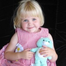 Стрижки для дівчаток (73 фото): як підстригти дівчинку вдома? Оригінальні дитячі модні стрижки на довгі і середні волосся