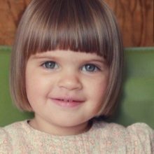 Стрижки для дівчаток (73 фото): як підстригти дівчинку вдома? Оригінальні дитячі модні стрижки на довгі і середні волосся