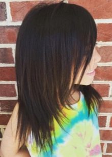 Стрижки для дівчаток (73 фото): як підстригти дівчинку вдома? Оригінальні дитячі модні стрижки на довгі і середні волосся