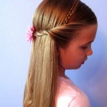 Стрижки для дівчаток (73 фото): як підстригти дівчинку вдома? Оригінальні дитячі модні стрижки на довгі і середні волосся