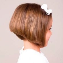 Стрижки для дівчаток (73 фото): як підстригти дівчинку вдома? Оригінальні дитячі модні стрижки на довгі і середні волосся