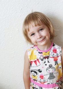 Стрижки для дівчаток (73 фото): як підстригти дівчинку вдома? Оригінальні дитячі модні стрижки на довгі і середні волосся