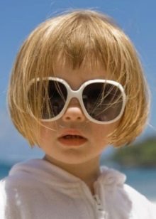 Стрижки для дівчаток (73 фото): як підстригти дівчинку вдома? Оригінальні дитячі модні стрижки на довгі і середні волосся