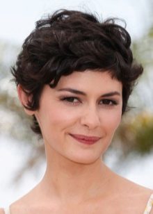 Стрижки для короткого кучерявого волосся (72 фото): модні жіночі стрижки для кучерявого волосся 2020, стрижки для дам з круглим обличчям і кучерявим волоссям