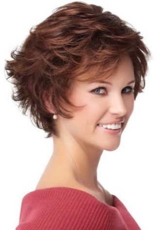 Стрижки для короткого кучерявого волосся (72 фото): модні жіночі стрижки для кучерявого волосся 2020, стрижки для дам з круглим обличчям і кучерявим волоссям