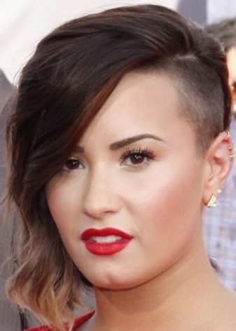 Стрижки для повних жінок (67 фото): обираємо модні зачіски для повних дівчат за типом особи. Які стрижки підходять на середні і довгі волосся?