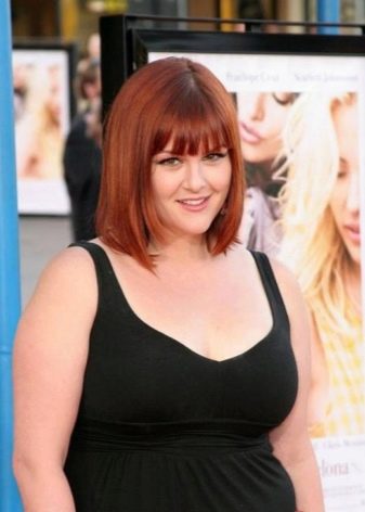 Стрижки для повних жінок (67 фото): обираємо модні зачіски для повних дівчат за типом особи. Які стрижки підходять на середні і довгі волосся?