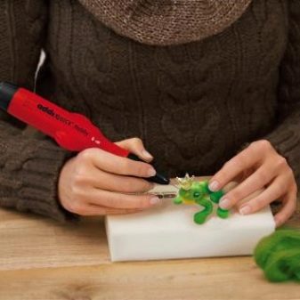 Сухе валяння (34 фото): техніка фильцевания з вовни, валяння на трикотажі і інші варіанти. Вибір машинки