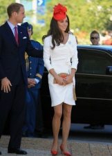 Сукня під червоні туфлі (63 фото): червона сукня з червоними туфлями, які туфлі підійдуть до червоного плаття, які кольори краще поєднуються