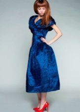 Сукня під червоні туфлі (63 фото): червона сукня з червоними туфлями, які туфлі підійдуть до червоного плаття, які кольори краще поєднуються