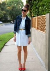 Сукня під червоні туфлі (63 фото): червона сукня з червоними туфлями, які туфлі підійдуть до червоного плаття, які кольори краще поєднуються