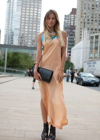 Сукня з ботильйонами (54 фото): як вибрати ботильйони під сукню, можна їх носити з короткими фасонами і з вечірніми сукнями