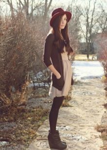 Сукня з ботильйонами (54 фото): як вибрати ботильйони під сукню, можна їх носити з короткими фасонами і з вечірніми сукнями