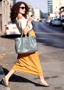 Сумка Armani Jeans (67 фото): жіночі лакові та інші брендові моделі