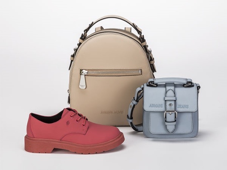 Сумка Armani Jeans (67 фото): жіночі лакові та інші брендові моделі