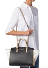 Сумка Armani Jeans (67 фото): жіночі лакові та інші брендові моделі