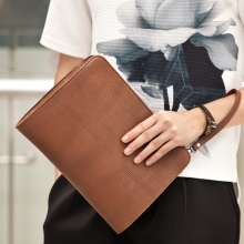 Сумка для планшета (60 фото): жіноча модель-чохол, розміри 7, 8, 10 дюймів