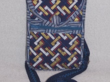 Сумка для телефону (48 фото): чохол для мобільного телефону і смартфонів на руку, шию, ремінь і велосипед