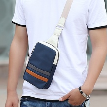 Сумка для телефону (48 фото): чохол для мобільного телефону і смартфонів на руку, шию, ремінь і велосипед