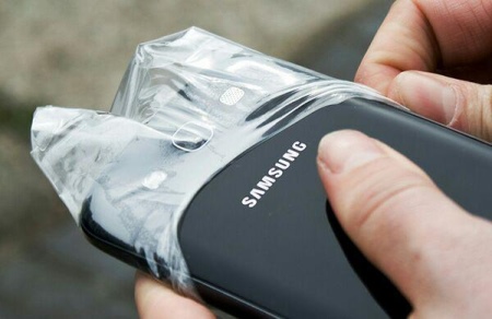 Сумка для телефону (48 фото): чохол для мобільного телефону і смартфонів на руку, шию, ремінь і велосипед