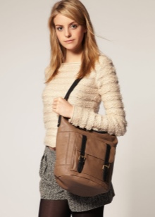 Сумка мішок (74 фото): з чим носити, матеріали і тканини, замшеві і в’язані, на ремінці або ланцюжку