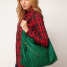 Сумка мішок (74 фото): з чим носити, матеріали і тканини, замшеві і в’язані, на ремінці або ланцюжку