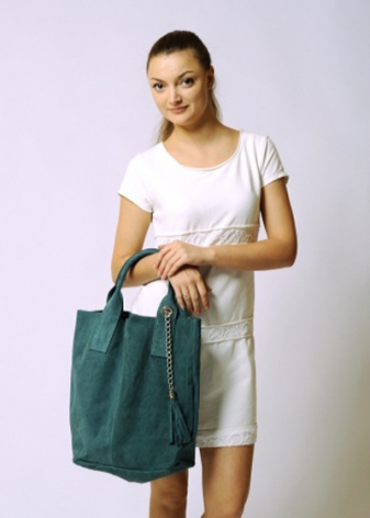 Сумка мішок (74 фото): з чим носити, матеріали і тканини, замшеві і в’язані, на ремінці або ланцюжку