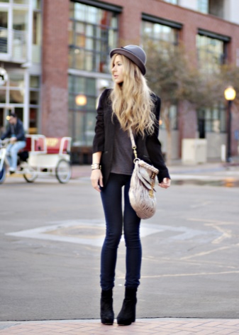 Сумка мішок (74 фото): з чим носити, матеріали і тканини, замшеві і в’язані, на ремінці або ланцюжку