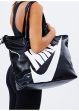 Сумка Nike (67 фото): жіночі моделі для взуття та спорту, Club Gym та інші
