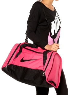 Сумка Nike (67 фото): жіночі моделі для взуття та спорту, Club Gym та інші