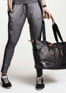 Сумка Nike (67 фото): жіночі моделі для взуття та спорту, Club Gym та інші