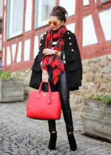 Сумка Prada (92 фото): жіночі моделі, вартість, як відрізнити від підробки маленькі сумки, Double Bag