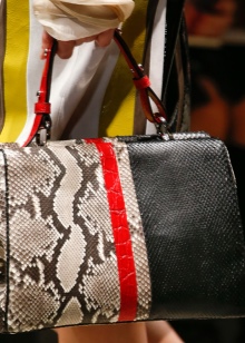 Сумка Prada (92 фото): жіночі моделі, вартість, як відрізнити від підробки маленькі сумки, Double Bag