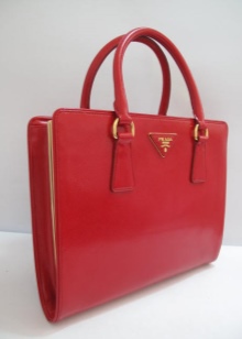 Сумка Prada (92 фото): жіночі моделі, вартість, як відрізнити від підробки маленькі сумки, Double Bag