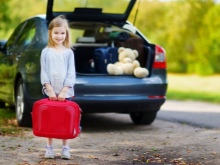 Сумка-валіза (69 фото): великі багажні сумки для переїзду, перевезення речей, жіночий валізку