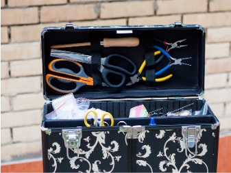 Сумка-валіза (69 фото): великі багажні сумки для переїзду, перевезення речей, жіночий валізку