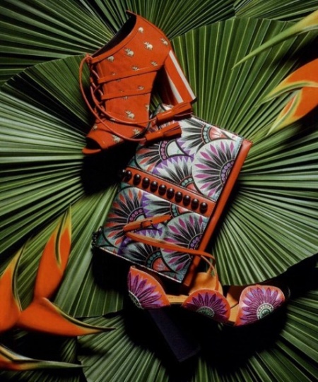 Сумки Armani (83 фото): жіночі моделі від Emporio Armani та інших лінійок