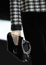 Сумки Armani (83 фото): жіночі моделі від Emporio Armani та інших лінійок