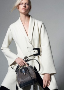 Сумки Armani (83 фото): жіночі моделі від Emporio Armani та інших лінійок