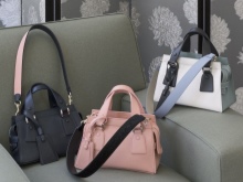 Сумки Armani (83 фото): жіночі моделі від Emporio Armani та інших лінійок