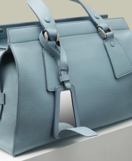 Сумки Armani (83 фото): жіночі моделі від Emporio Armani та інших лінійок