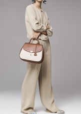 Сумки Armani (83 фото): жіночі моделі від Emporio Armani та інших лінійок