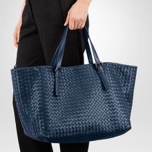 Сумки Bottega Veneta (65 фото): жіночі модні клатчі, сумки-мішки і через плече