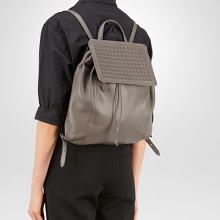 Сумки Bottega Veneta (65 фото): жіночі модні клатчі, сумки-мішки і через плече