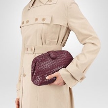 Сумки Bottega Veneta (65 фото): жіночі модні клатчі, сумки-мішки і через плече