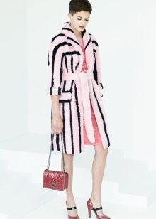 Сумки Bottega Veneta (65 фото): жіночі модні клатчі, сумки-мішки і через плече