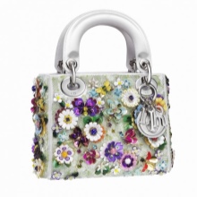 Сумки Dior (104 фото): модель Lady з метеликами, Open bar і Miss Dior, клатчі, скільки коштують, огляд нової колекції